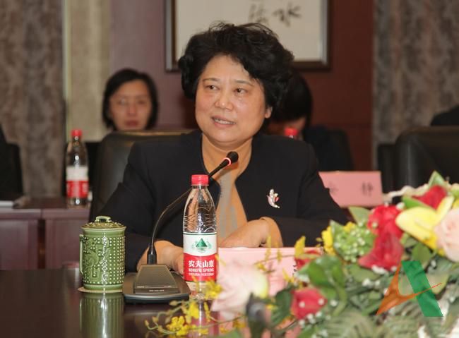 集团公司党委副书记、纪委书记李萍作重要讲话